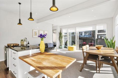 Photo of property in 321a The Terrace, Te Aro, Wellington, 6011