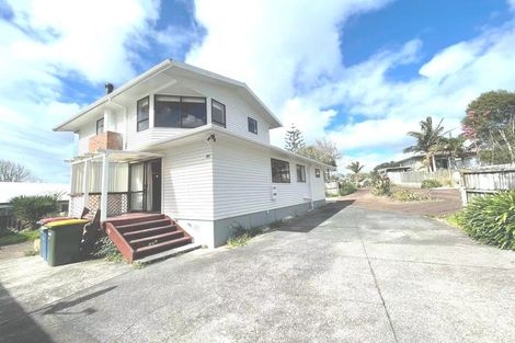 Photo of property in 122 Triangle Road, Massey, Auckland, 0614