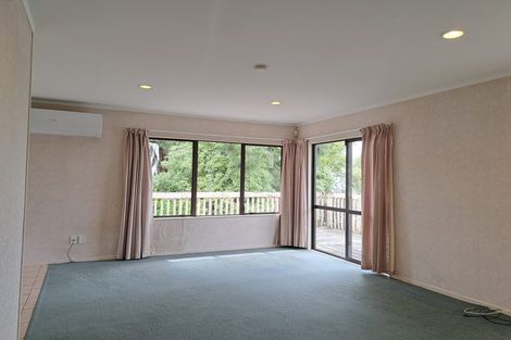 Photo of property in 9 Amery Place, West Harbour, Auckland, 0618