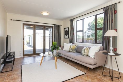 Photo of property in 71 The Esplanade, Westshore, Napier, 4110