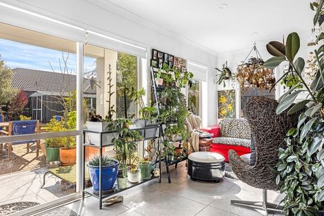 Photo of property in 20 Linkwater Way, Parklands, Christchurch, 8083