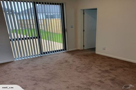Photo of property in 20 Vinistra Road, Kumeu, 0810