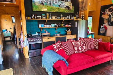 Photo of property in 160 Te Mahoe Road, Mokau, 4376