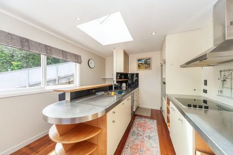 Photo of property in 49 Nevay Road, Miramar, Wellington, 6022