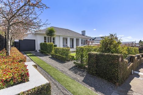 Photo of property in 10 Sentinel Road, Herne Bay, Auckland, 1011