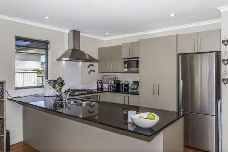 Photo of property in 6 Maylee Crescent, Gulf Harbour, Whangaparaoa, 0930