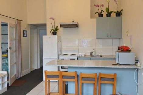 Photo of property in 16 Austin Street, Mount Victoria, Wellington, 6011