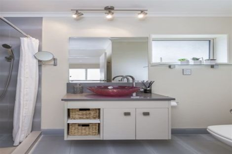 Photo of property in 82f Verbena Road, Birkdale, Auckland, 0626