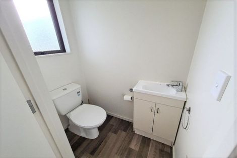 Photo of property in 28 Beauchamp Drive, Massey, Auckland, 0614