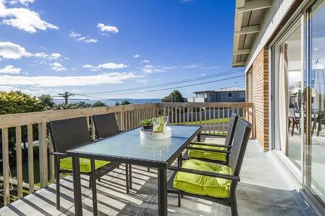 Photo of property in 1/47 Braemar Road, Rothesay Bay, Auckland, 0630