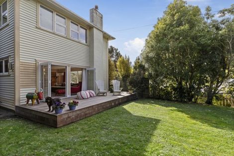 Photo of property in 13 Stratton Street, Normandale, Lower Hutt, 5010
