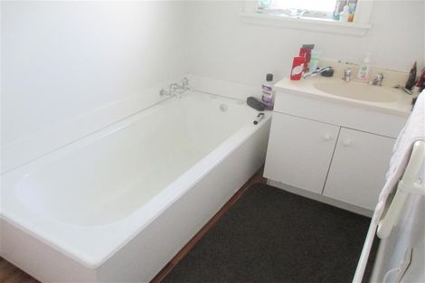 Photo of property in 85 Memorial Avenue, Ilam, Christchurch, 8053