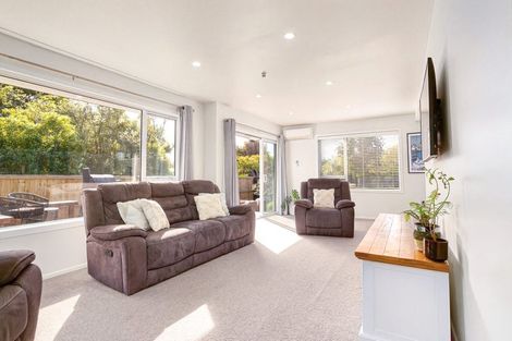 Photo of property in 289 Shakespeare Street, Leamington, Cambridge, 3432