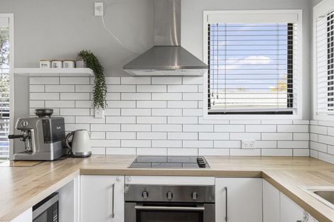 Photo of property in 7 Leaming Place, Clarks Beach, 2122