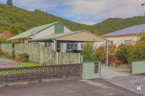 Photo of property in 65 Alexander Street, Greymouth, 7805