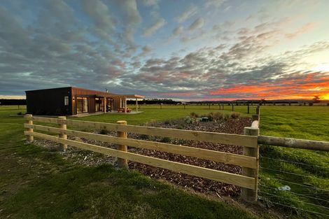 Photo of property in 135 Western Terrace Road, Balcairn, Rangiora, 7477