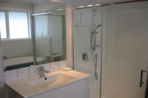 Photo of property in 17 Mascot Street, Tawa, Wellington, 5028