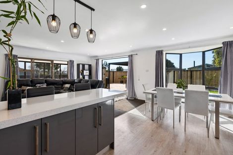 Photo of property in 10 Dillon Drive, Bell Block, New Plymouth, 4312