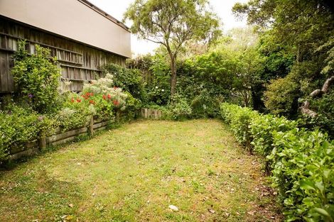 Photo of property in 4 Omar Street, Khandallah, Wellington, 6035