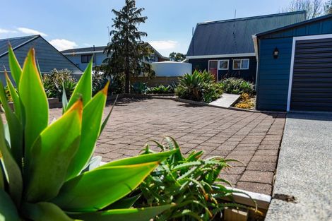 Photo of property in 1396 Whangaparaoa Road, Army Bay, Whangaparaoa, 0930
