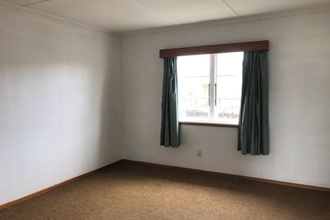 Photo of property in 221 Mangorei Road, Merrilands, New Plymouth, 4312