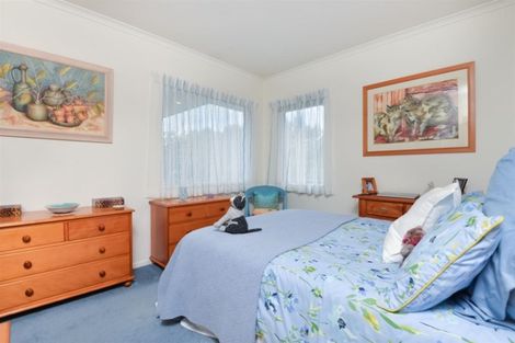 Photo of property in 2 Rosella Grove, Waimauku, 0812