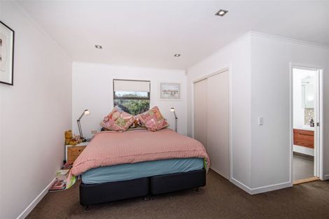Photo of property in 4a Northumberland Avenue, Belmont, Auckland, 0622