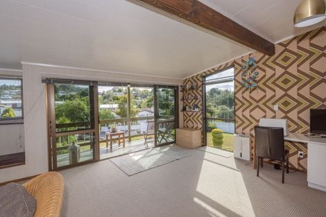 Photo of property in 27 Memorial Drive, Parahaki, Whangarei, 0112