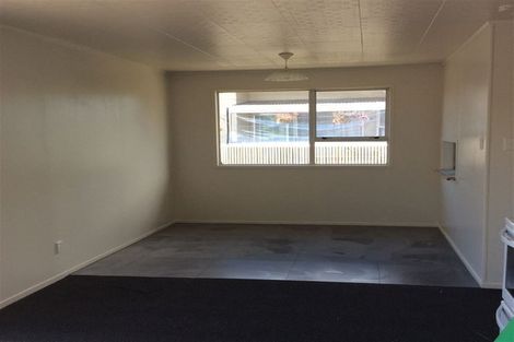 Photo of property in 18 Penfold Place, Henderson, Auckland, 0610
