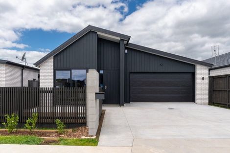 Photo of property in 32 Sierra Way, Ramarama, 2579