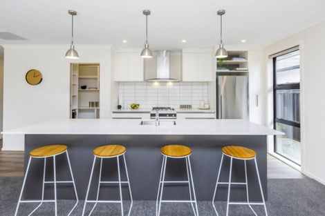 Photo of property in 2 Hopkirk Avenue, Wallaceville, Upper Hutt, 5018