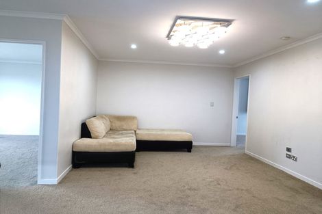 Photo of property in 73 Rosewell Crescent, Flat Bush, Auckland, 2019