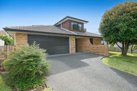 Photo of property in 9 Thornbill Rise, Unsworth Heights, Auckland, 0632