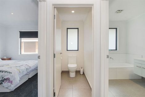 Photo of property in 3 Seaway Road, Clarks Beach, 2122