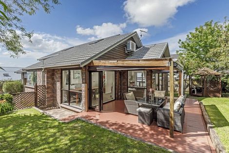 Photo of property in 2/15 Onepoto Road, Hauraki, Auckland, 0622