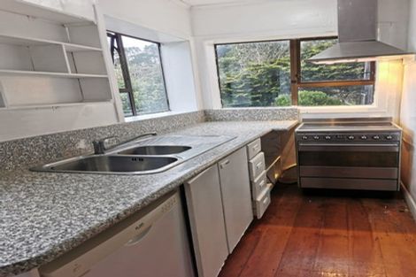 Photo of property in 42 Kamahi Street, Stokes Valley, Lower Hutt, 5019