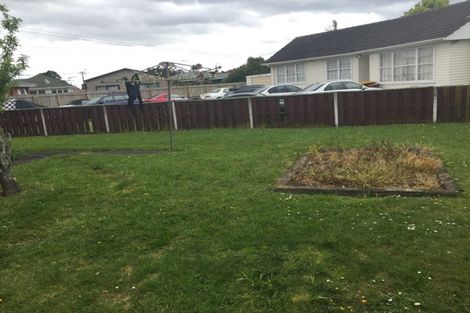 Photo of property in 2/67 Dale Crescent, Pakuranga, Auckland, 2010