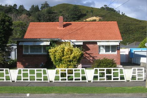 Photo of property in 20 Peck Street, Taita, Lower Hutt, 5011