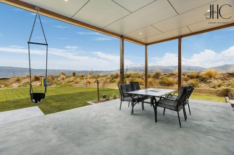 Photo of property in 6 Cassidy Way, Springvale, Alexandra, 9391