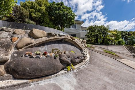 Photo of property in 22 Raroa Terrace, Tawa, Wellington, 5028