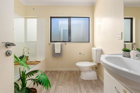 Photo of property in 12a Hiwi Crescent, Titahi Bay, Porirua, 5022