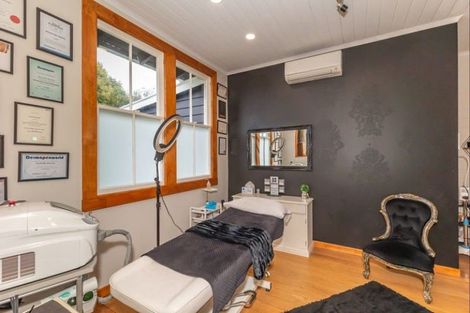 Photo of property in 73 Wakefield Road, Levin, 5571