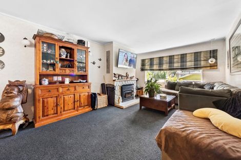 Photo of property in 303 Don Buck Road, Massey, Auckland, 0614