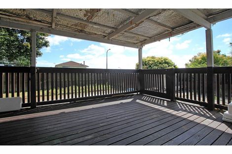 Photo of property in 2 Navigator Place, Papatoetoe, Auckland, 2025
