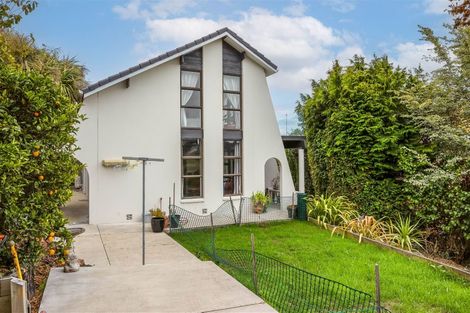 Photo of property in 17 Bengal Drive, Cashmere, Christchurch, 8022