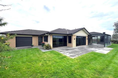 Photo of property in 6 Bendemeer Place, Flat Bush, Auckland, 2016