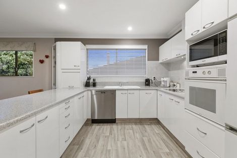 Photo of property in 13 Hinewa Road, Otumoetai, Tauranga, 3110