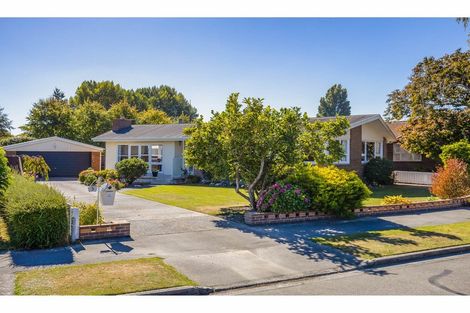 Photo of property in 3 Ostend Place, Avonhead, Christchurch, 8042