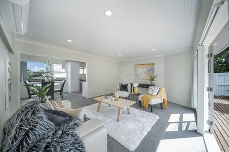 Photo of property in 55 Paparoa Road, Cockle Bay, Auckland, 2014