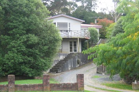 Photo of property in 8 Jocelyn Crescent, Pinehaven, Upper Hutt, 5019